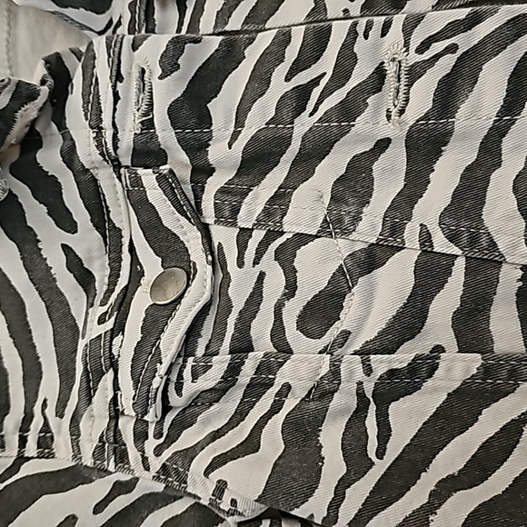 H&M Zebra Print Denim Jacket - Picture 4 of 6